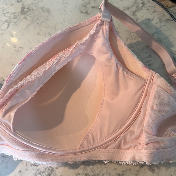 Victoria’s Secret-Body by Victoria nursing bra no wire Pink Lace 36DDD EUC - Picture 7 of 14
